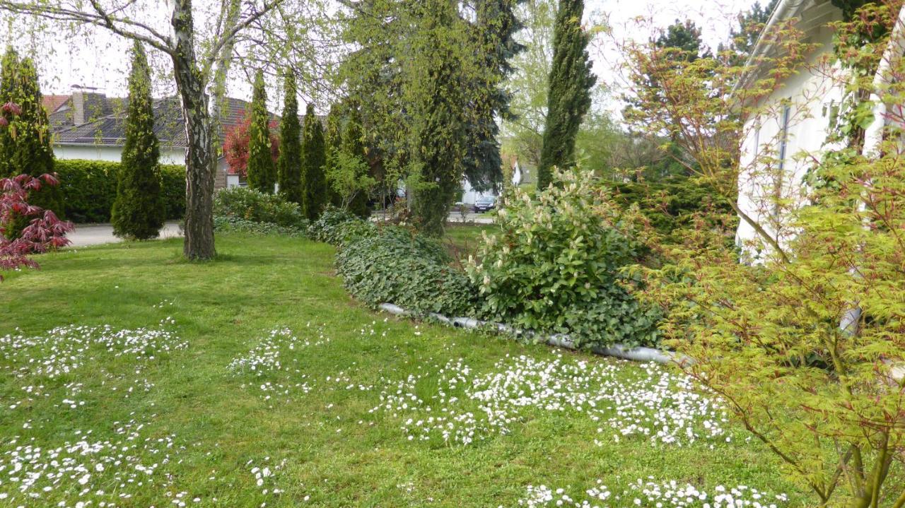 Gaestehaus Eschment Bissersheim Bagian luar foto